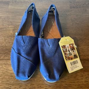 Toms